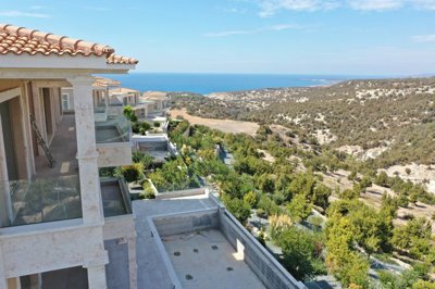 6 Bed Villa for sale