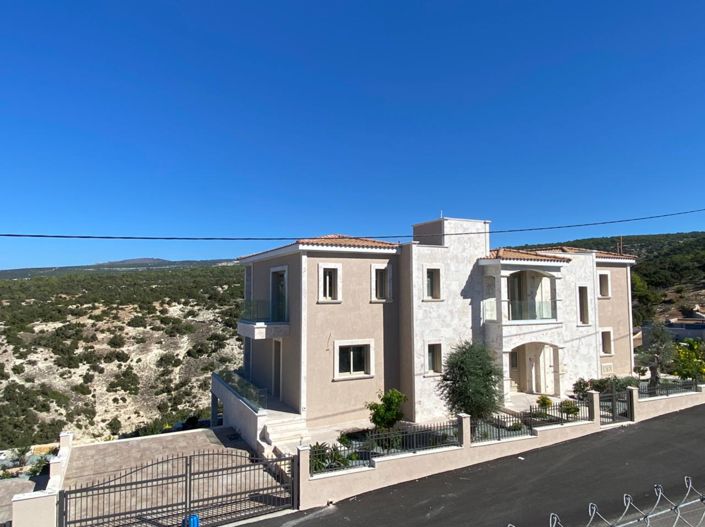 Image No.10-6 Bed Villa for sale