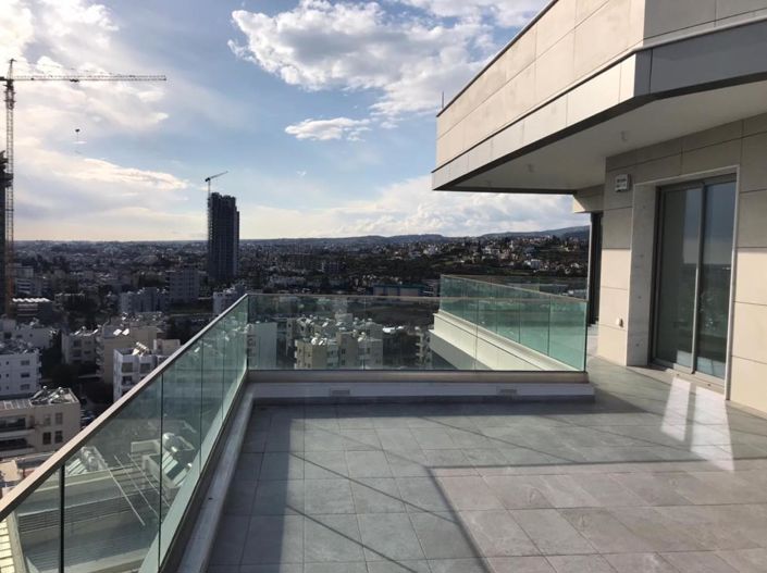 Image No.10-3 Bed Property for sale