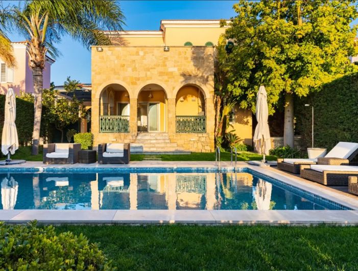 Image No.1-5 Bed Villa for sale