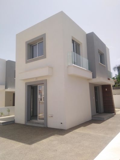 Image No.1-3 Bed Villa for sale