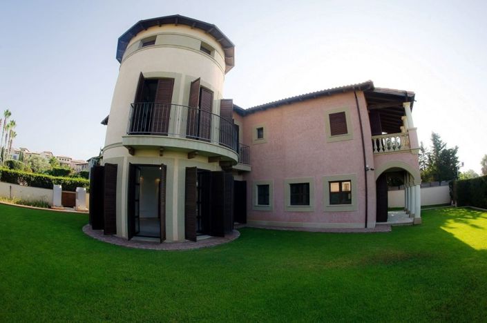 Image No.11-7 Bed Villa for sale