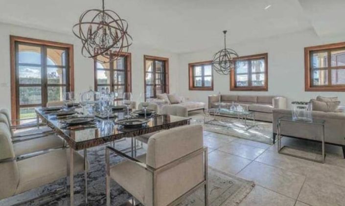 Image No.4-7 Bed Villa for sale