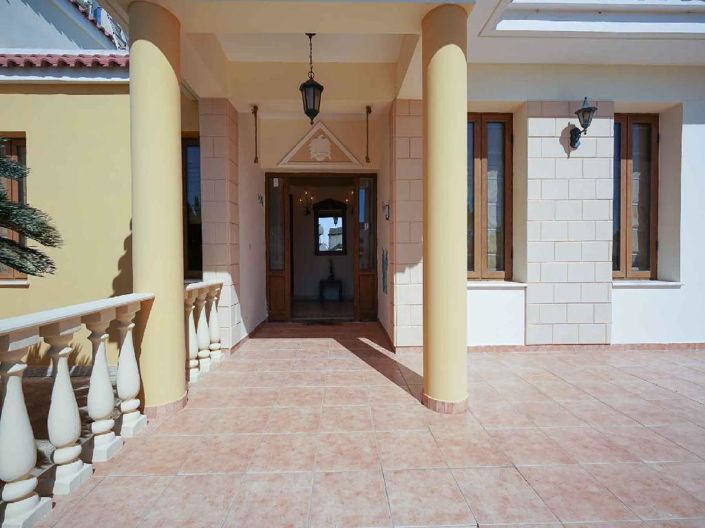Image No.2-3 Bed Villa for sale