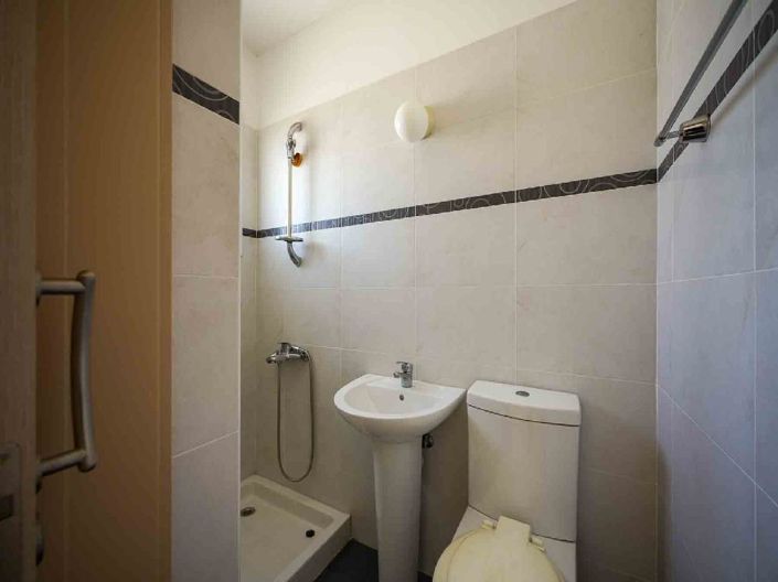 Image No.12-Appartement de 2 chambres à vendre à Larnaca