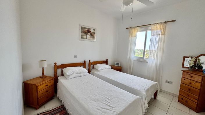 Image No.14-2 Bed Property for sale