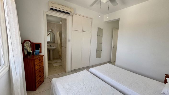 Image No.15-2 Bed Property for sale