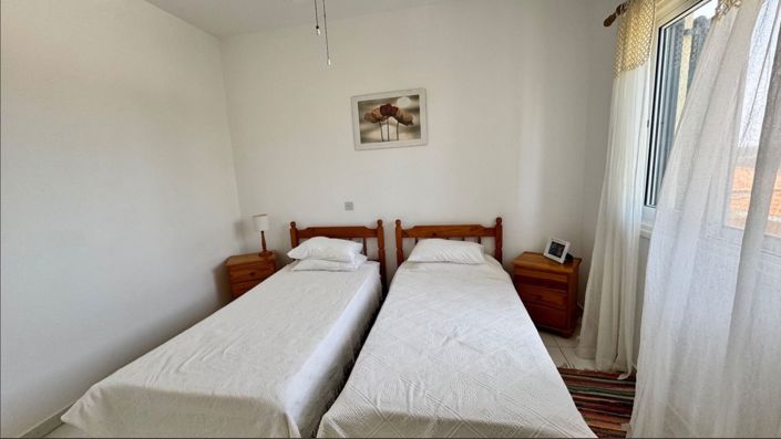 Image No.16-2 Bed Property for sale