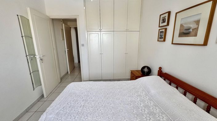 Image No.25-2 Bed Property for sale