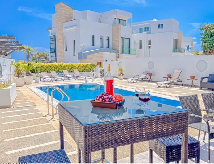 Image No.26-5 Bed Villa for sale