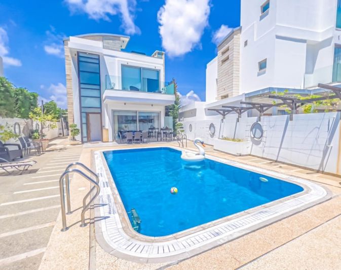 Image No.27-5 Bed Villa for sale