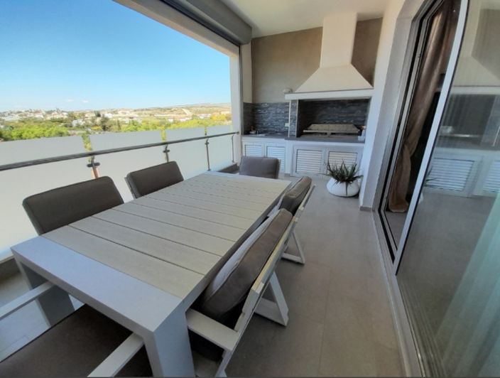 Image No.16-4 Bed Property for sale