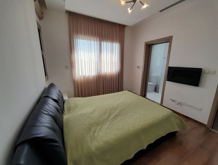 Image No.22-4 Bed Property for sale