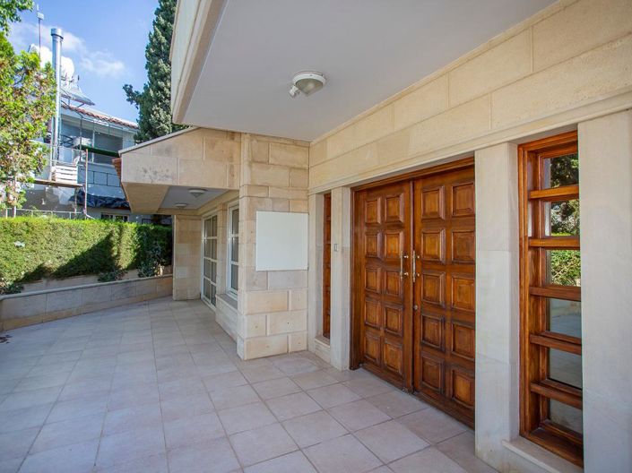 Image No.18-4 Bed Villa for sale