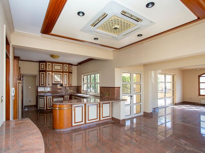 Image No.3-4 Bed Villa for sale