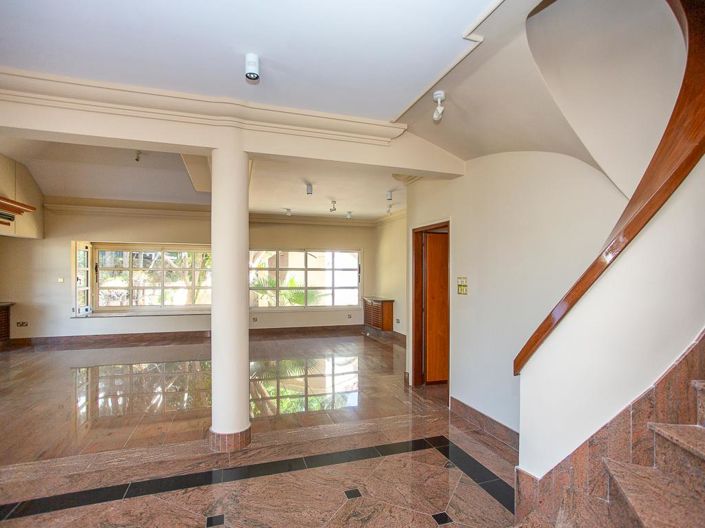 Image No.8-4 Bed Villa for sale