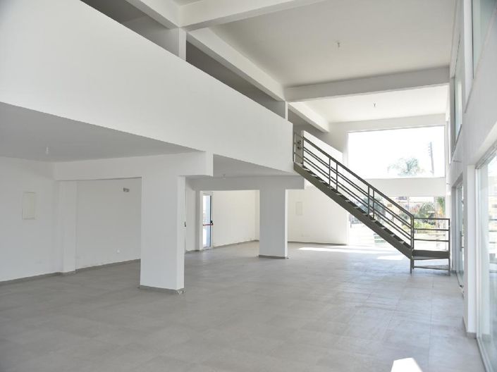 Image No.5-12 Bed Property for sale