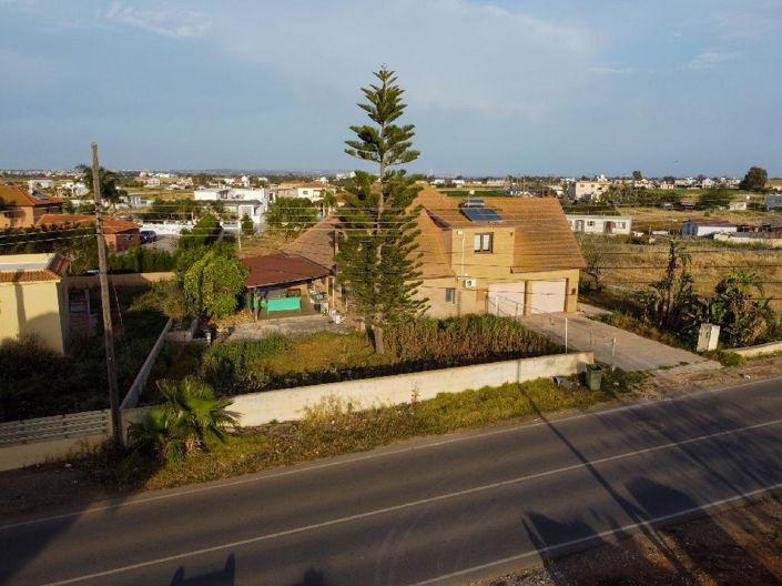 Image No.3-4 Bed Villa for sale