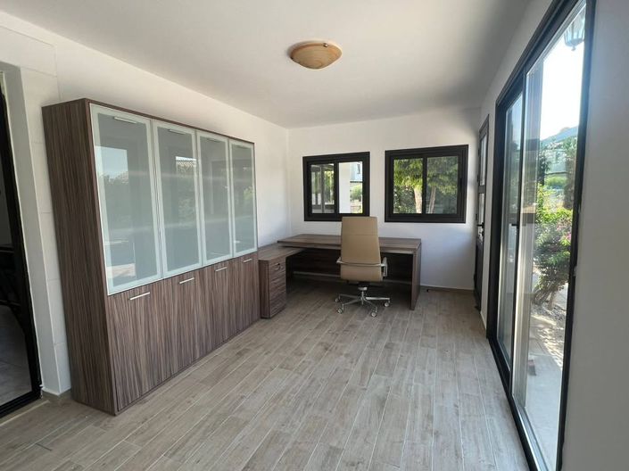 Image No.2-5 Bed Villa for sale