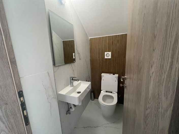 Image No.3-5 Bed Villa for sale