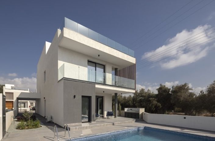 Image No.1-4 Bed Villa for sale