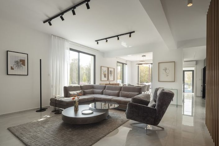 Image No.9-4 Bed Villa for sale