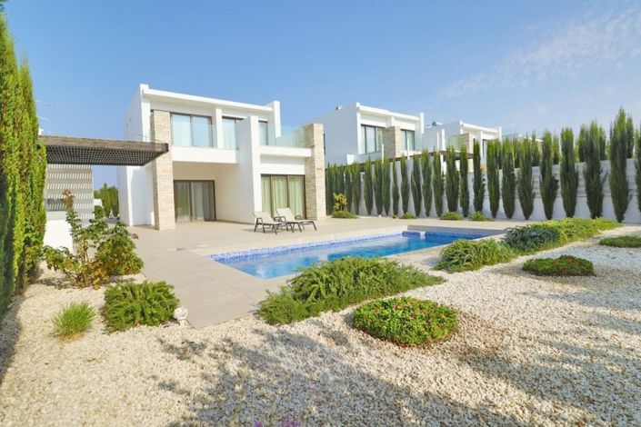 Image No.1-3 Bed Villa for sale