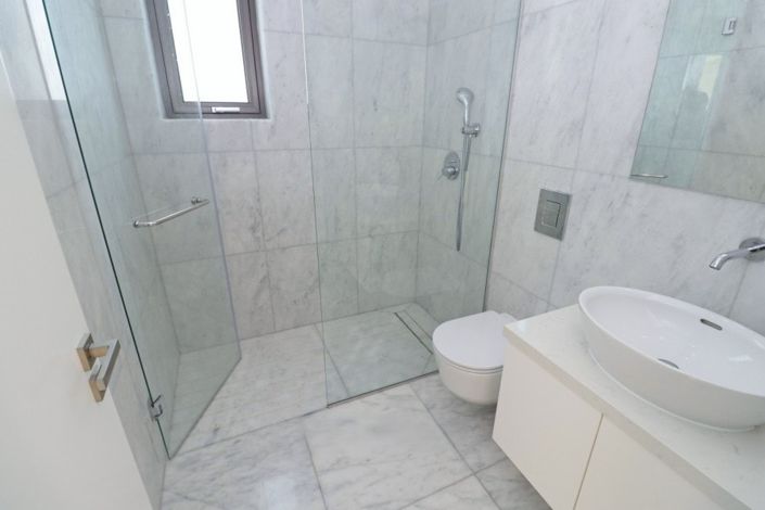 Image No.18-3 Bed Villa for sale