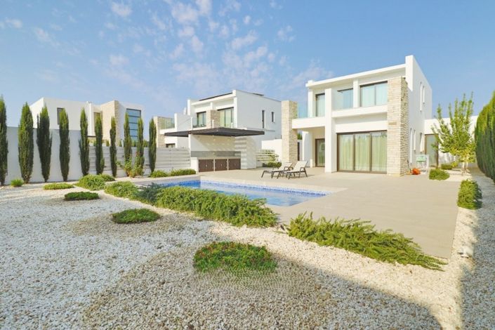 Image No.28-3 Bed Villa for sale