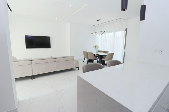 Image No.9-3 Bed Villa for sale