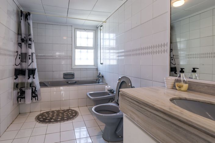 Image No.12-4 Bed Villa for sale