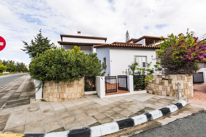 Image No.2-4 Bed Villa for sale