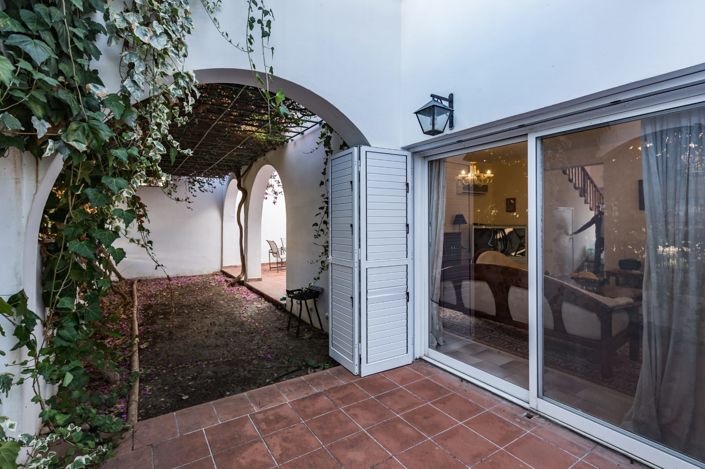 Image No.9-4 Bed Villa for sale