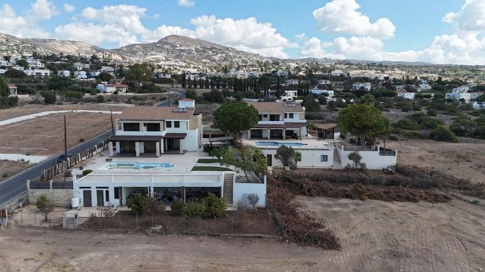 Image No.5-3 Bed Villa for sale