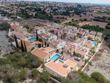 2 Bed Apartment for sale