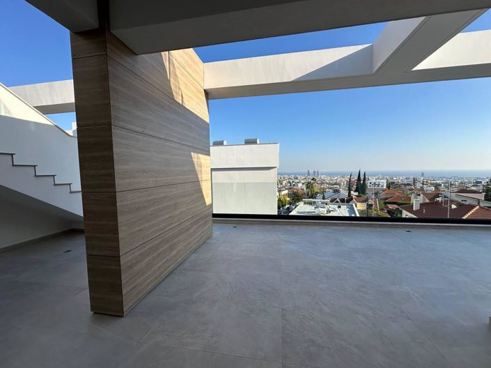 Image No.15-Propriété de 4 chambres à vendre à Limassol