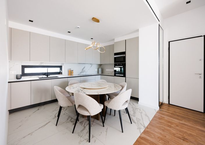 Image No.4-3 Bed Property for sale