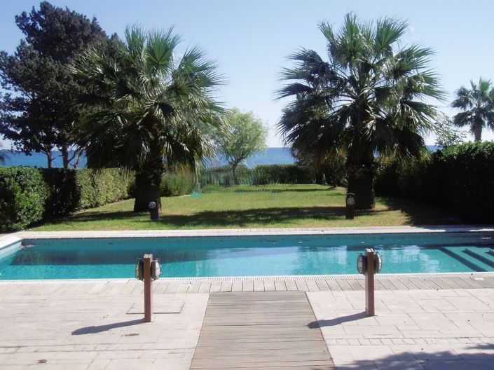 Image No.2-4 Bed Villa for sale