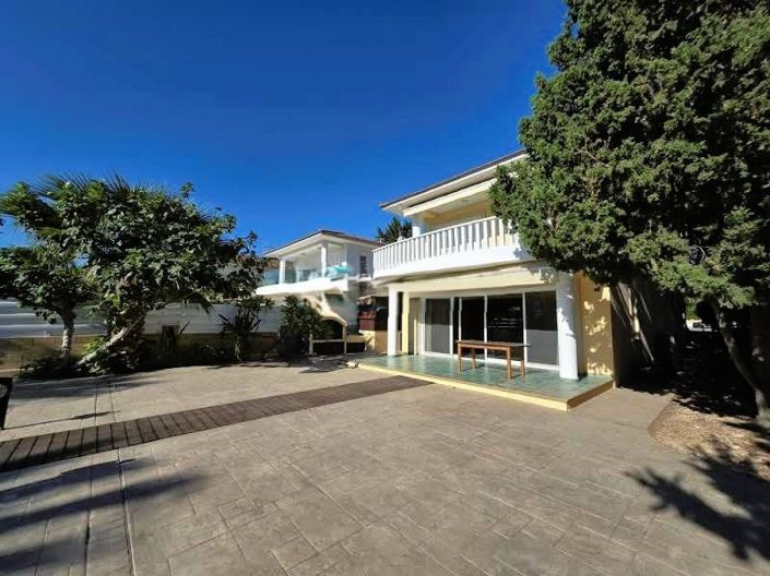 Image No.3-4 Bed Villa for sale