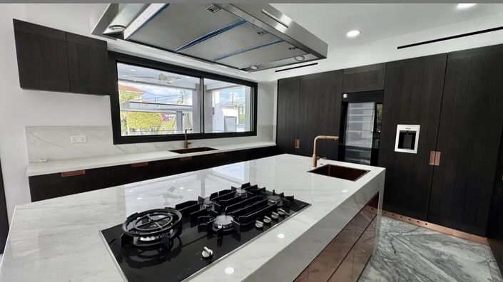 Image No.4-6 Bed Villa for sale