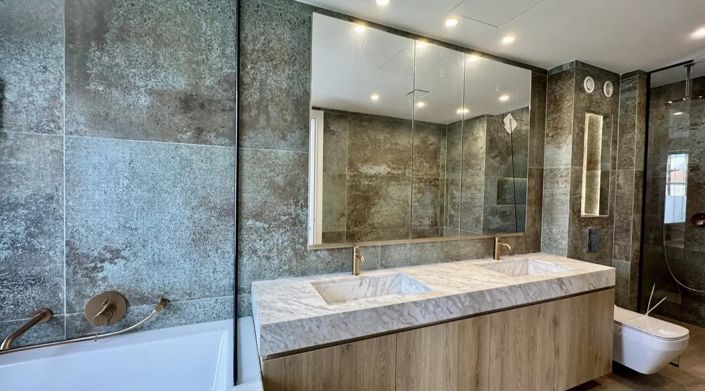 Image No.8-6 Bed Villa for sale