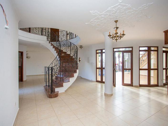 Image No.12-4 Bed Villa for sale
