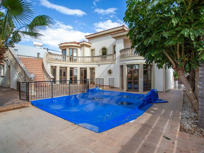 Image No.2-4 Bed Villa for sale