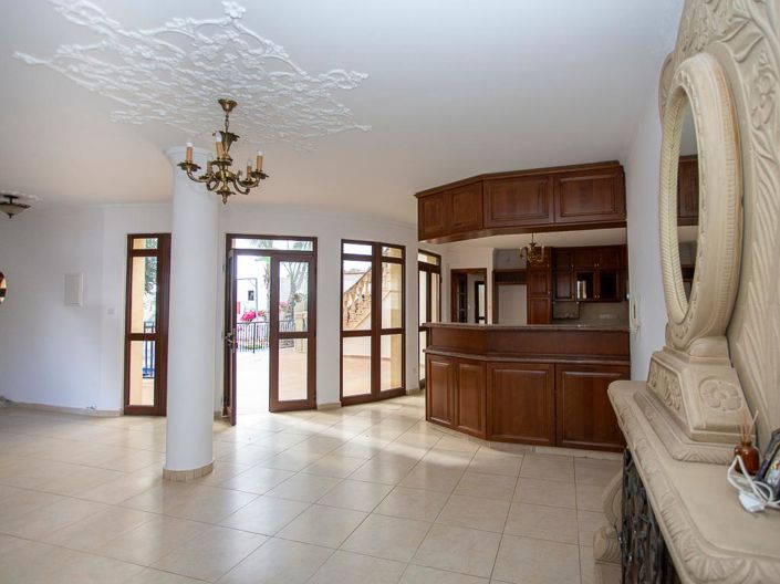 Image No.8-4 Bed Villa for sale