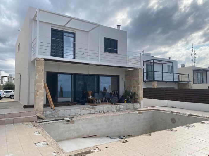 Image No.2-5 Bed Villa for sale