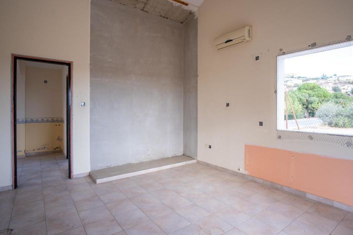 Image No.3-3 Bed Property for sale