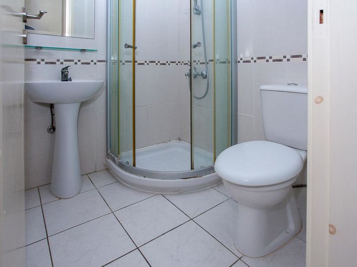 Image No.15-2 Bed Townhouse for sale