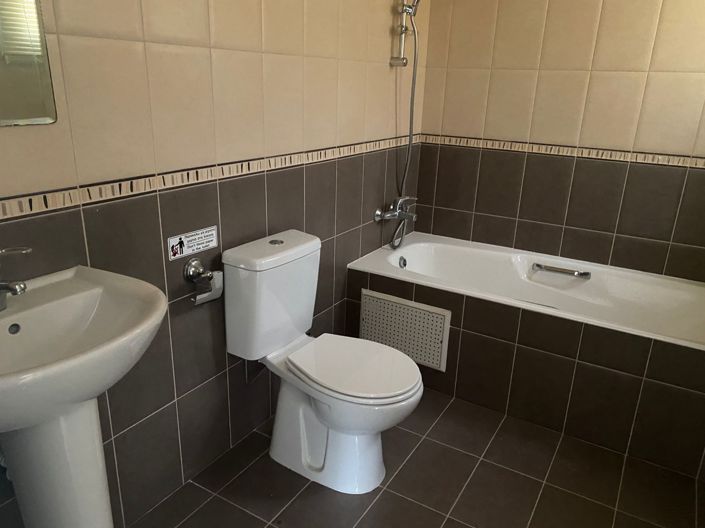 Image No.10-3 Bed Villa for sale