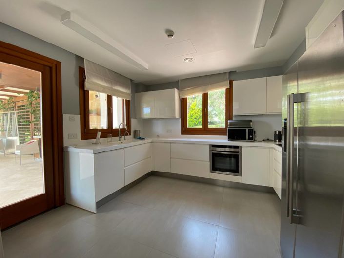 Image No.8-Villa de 6 chambres à vendre à Aphrodite Hills