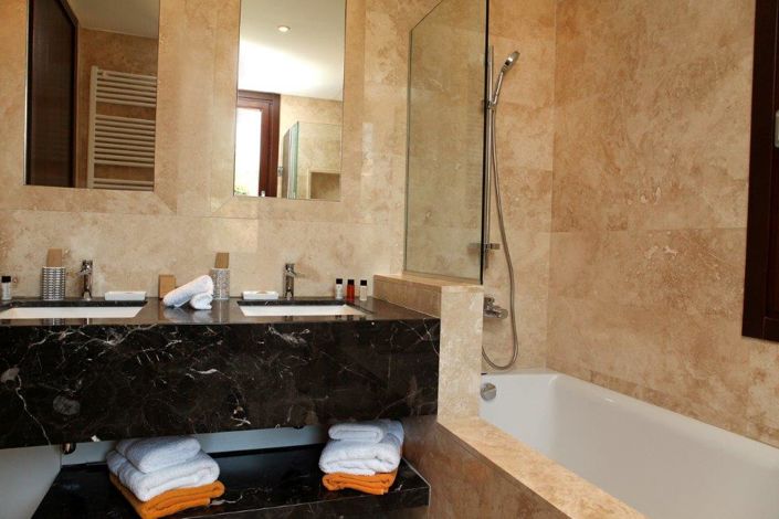 Image No.12-Villa de 5 chambres à vendre à Aphrodite Hills